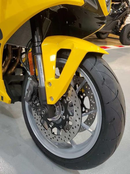 Used 2024 Suzuki GSX-8R Image 3