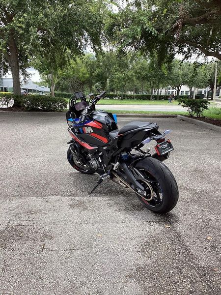 2025 BMW M 1000 XR 