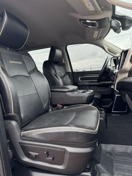 2024 RAM 2500 LaramieImage 17