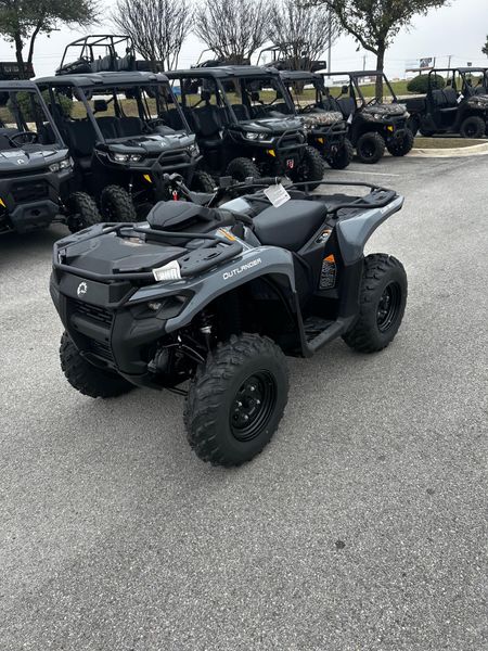 New 2025 Can-Am OUTLANDER 700 Image 2