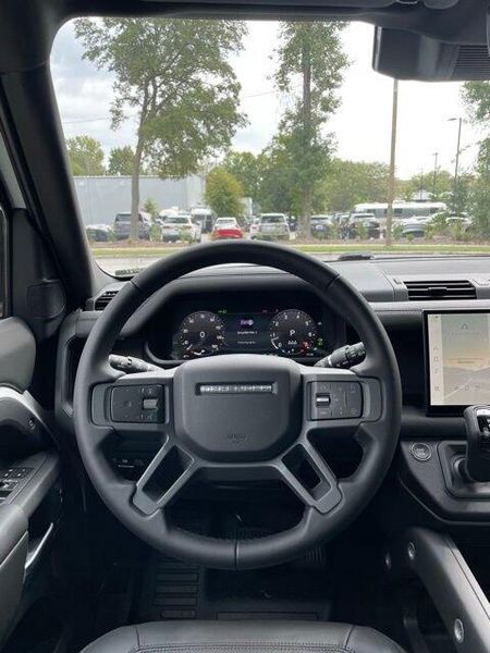 2025 Land Rover Defender S
