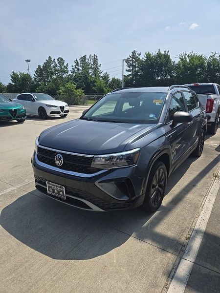 2022 Volkswagen Taos 1.5T SImage 1