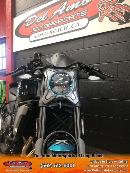 2023 CFMOTO CF700-2AUS  in a VELOCITY GREY exterior color. Del Amo Motorsports of Long Beach (562) 362-3160 delamomotorsports.com 