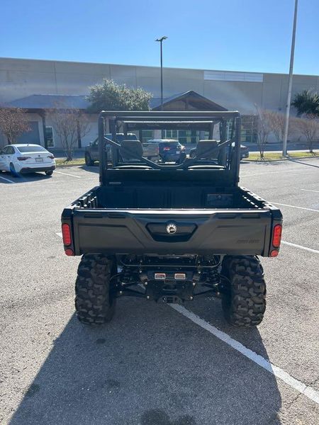 New 2026 Can-Am DEFENDER MAX HD7 Image 6
