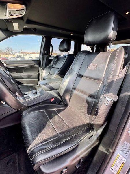 Used 2017 Jeep Grand Cherokee OverlandImage 11