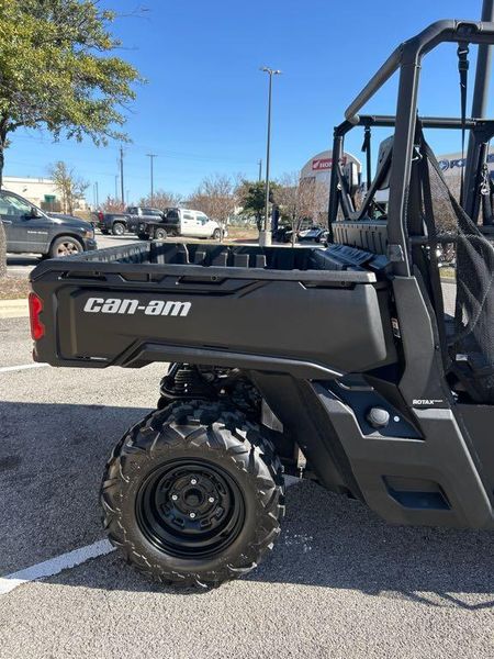 New 2026 Can-Am DEFENDER MAX HD7 Image 10