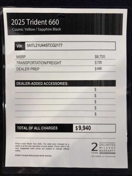 2025 Triumph Trident 660 - COSMIC YELLOW - SAPPHIRE BLACK 