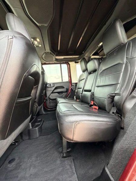 Used 2021 Jeep Wrangler Unlimited Sahara AltitudeImage 11