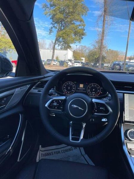 2024 Jaguar XF R-Dynamic SE