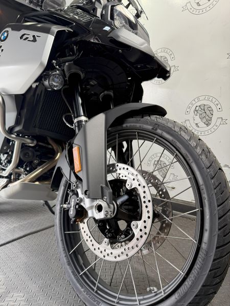 2025 BMW F900GSA 