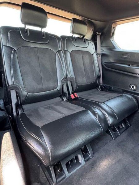 Used 2025 Jeep Grand Cherokee L Altitude XImage 17