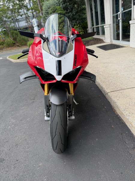 2024 Ducati Panigale V4 RImage 3