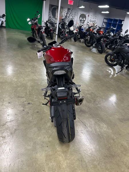 New 2026 Suzuki GSX S1000 Image 4