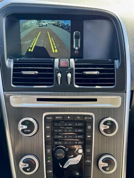 Used 2016 Volvo XC60 T6 Drive-EImage 17