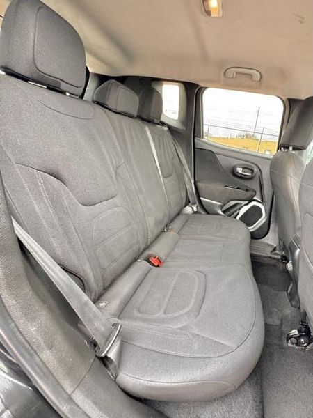 Used 2018 Jeep Renegade LatitudeImage 11