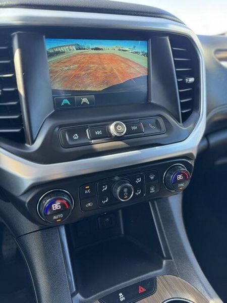 2018 GMC Acadia SLEImage 17