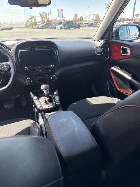 2023 Kia Soul GT-LineImage 11