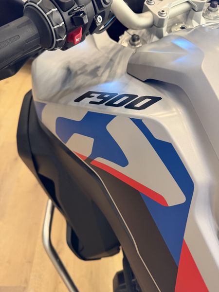 New 2025 BMW F 900 GS Adventure 