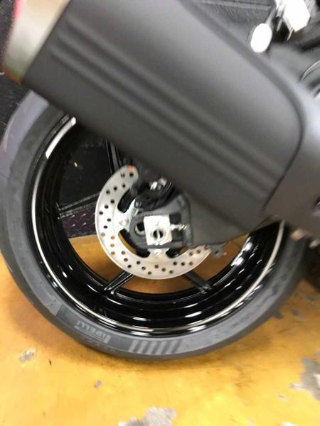 Used 2024 Kawasaki Ninja ZX-6R Base Image 13