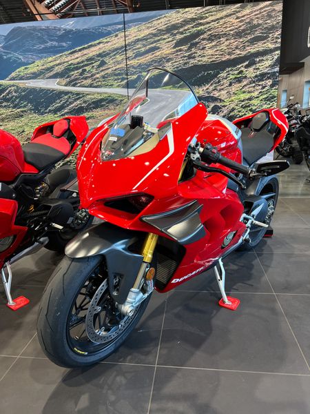 2019 Ducati Panigale V4 R Image 2