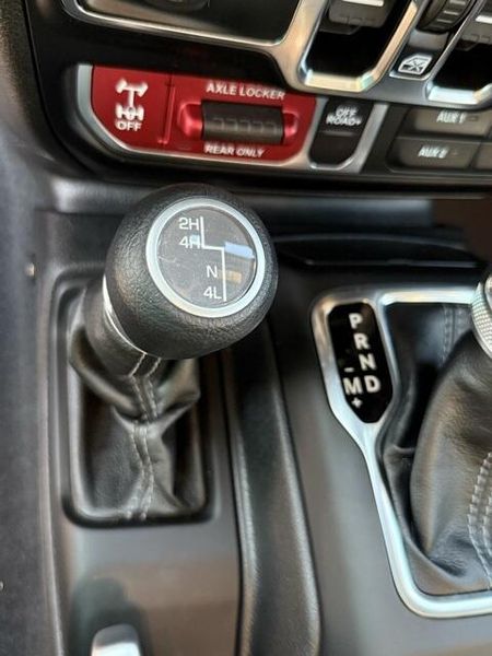 2024 Jeep Wrangler Willys photo 23