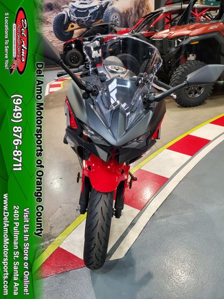 2024 Kawasaki NINJA 500 SE ABSImage 3