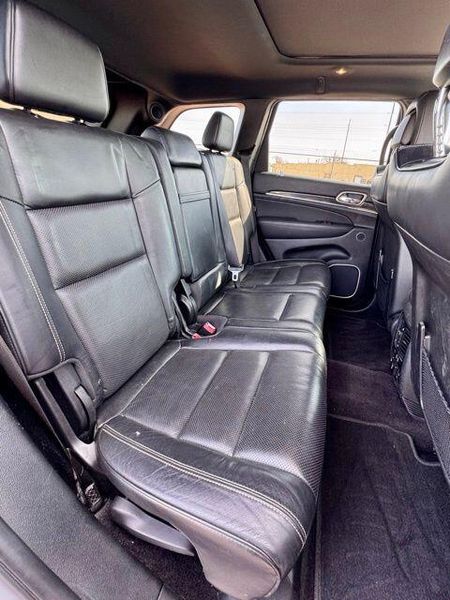 Used 2017 Jeep Grand Cherokee OverlandImage 16