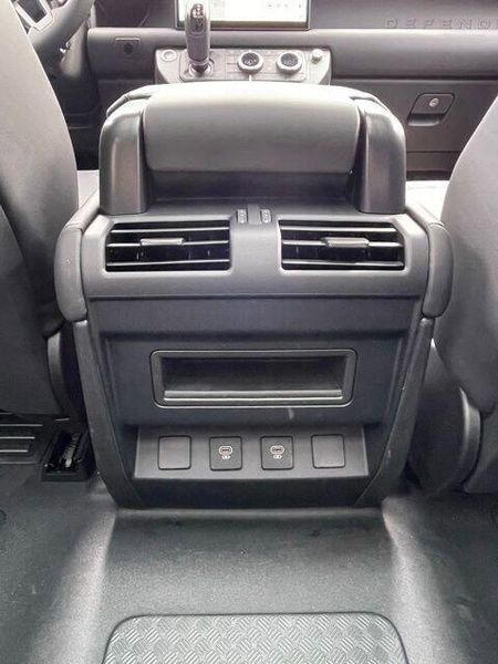 2025 Land Rover Defender S