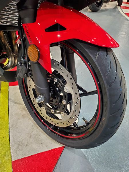 2025 Kawasaki NINJA 500 SE ABS Image 4