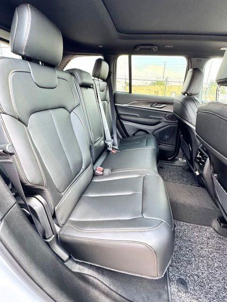 New 2026 Jeep Grand Cherokee 85th Anniversary Edition 4x4Image 15