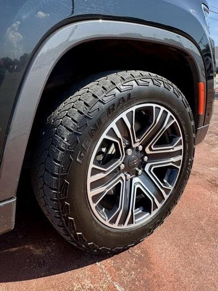 2022 Jeep Wagoneer Series IIIImage 17