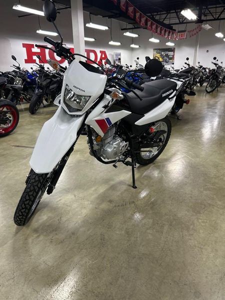 New 2025 Honda XR150L Image 6