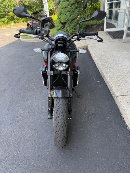 2023 Triumph Trident 660Image 3
