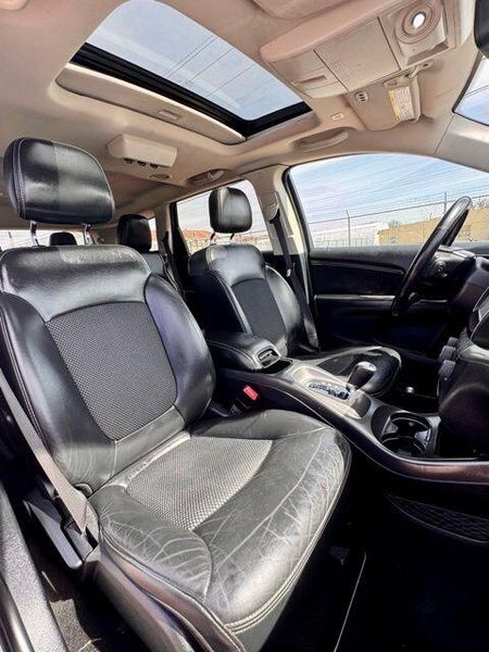 Used 2020 Dodge Journey CrossroadImage 11