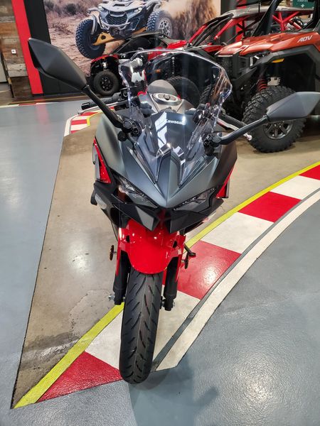 2025 Kawasaki NINJA 500 SE ABS Image 5