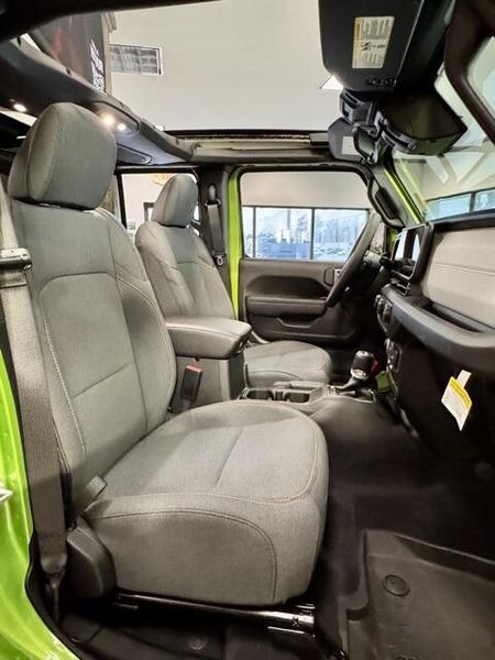 New 2026 Jeep Wrangler 4-door Sport SImage 13