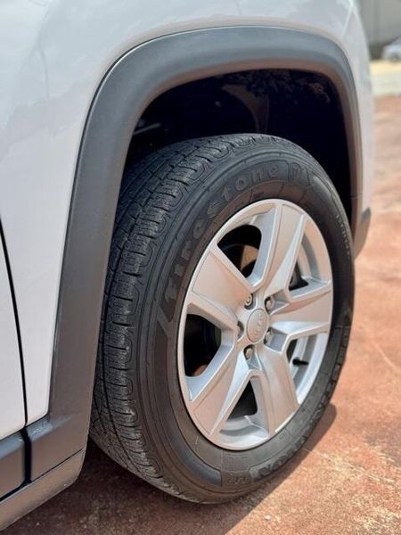 2022 Jeep Compass LatitudeImage 17