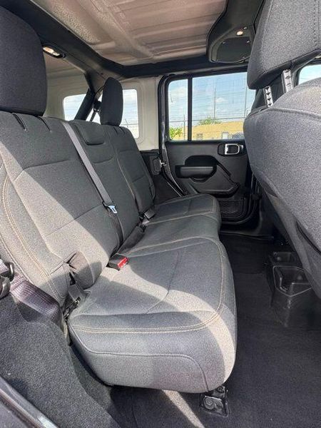 Used 2025 Jeep Wrangler Sport SImage 17