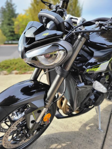 2025 Triumph STREET TRIPLE 765 RS 