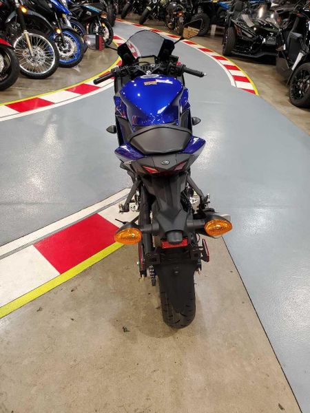 Used 2024 Yamaha YZF-R3 ABS Image 4