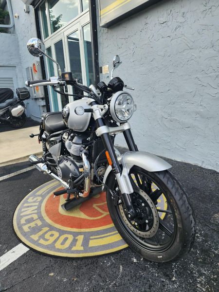 New 2024 Royal Enfield SUPER METEOR Image 3