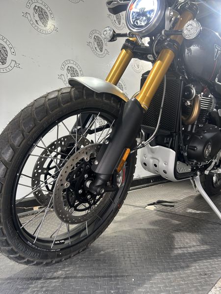 2025 Triumph SCRAMBLER 1200 XE