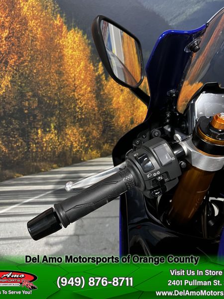 2025 Yamaha YZF-R7 Image 3