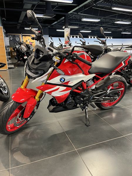 2023 BMW G 310 R in a RACING RED exterior color. Cross Country Cycle 201-288-0900 crosscountrycycle.net 