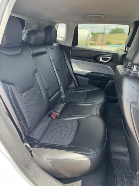 2022 Jeep Compass LatitudeImage 14