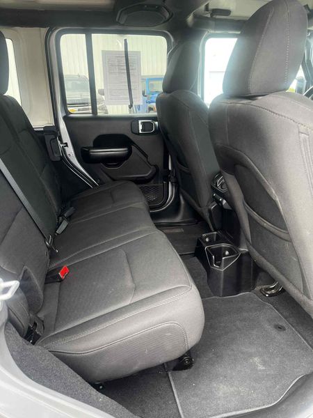 2018 Jeep Wrangler Unlimited Sport S photo 11