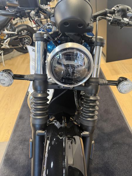 2026 Triumph Bonneville Bobber