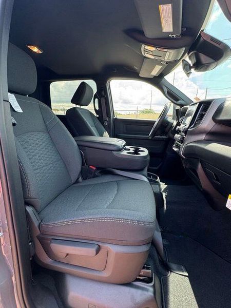 New 2026 RAM 2500 Black Express Crew Cab 4x4 6