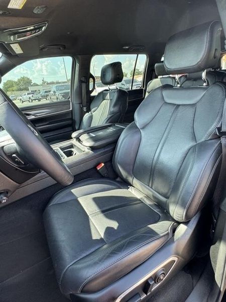 2022 Jeep Wagoneer Series IIIImage 9