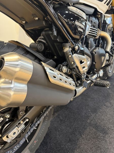 2026 Triumph Scrambler 400 XC